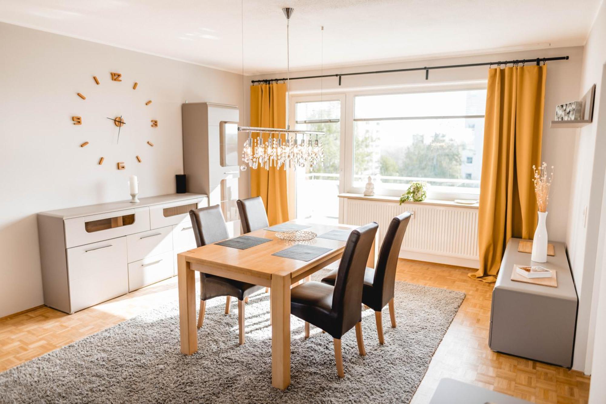Me Homes - Grosse Moderne Designer-Wohnung Fuer Urlaub Und Business - Mit Kueche, Buero, Balkon Und 2 Parkplaetzen Bayreuth Eksteriør bilde