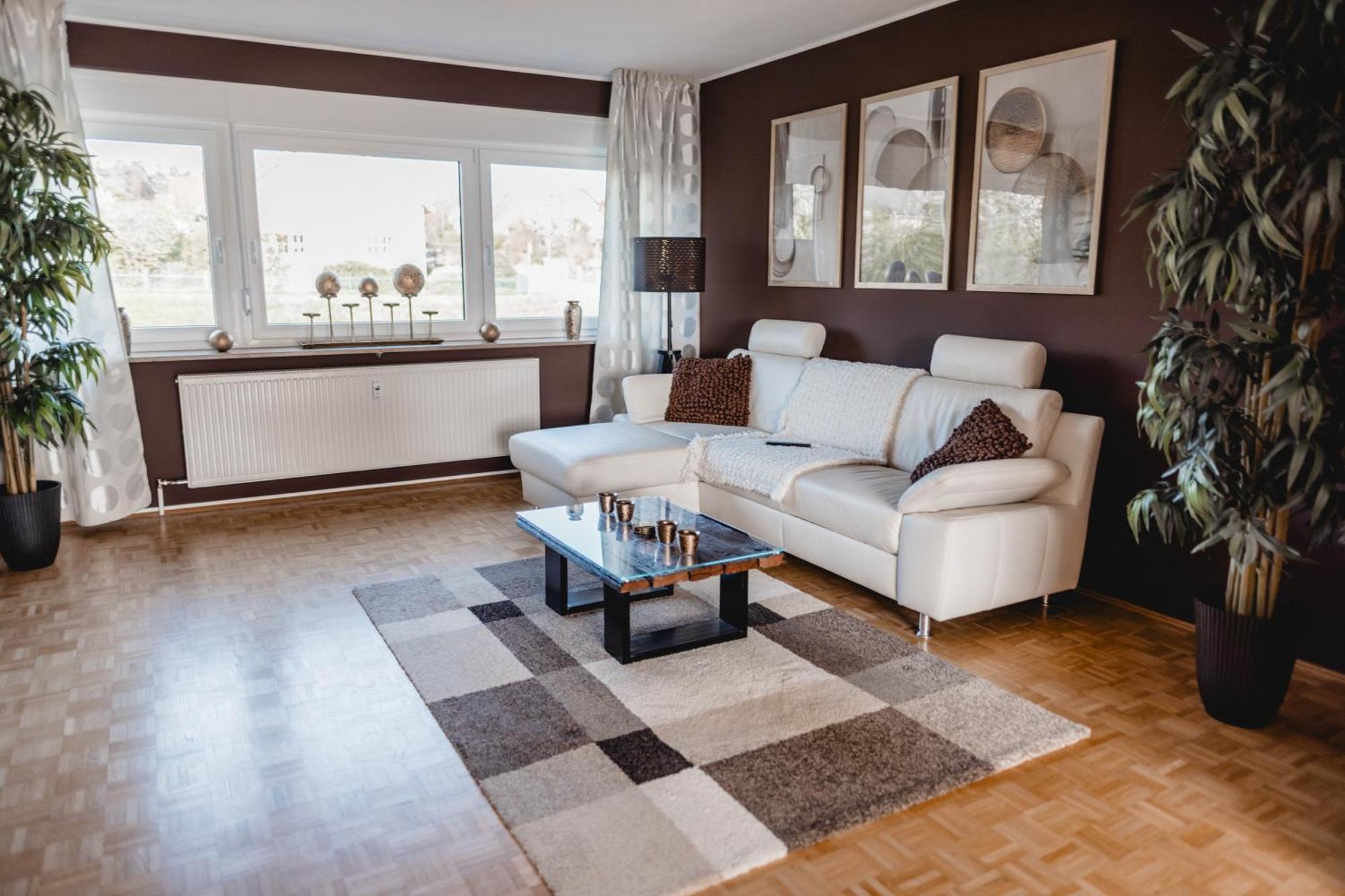 Me Homes - Grosse Moderne Designer-Wohnung Fuer Urlaub Und Business - Mit Kueche, Buero, Balkon Und 2 Parkplaetzen Bayreuth Eksteriør bilde